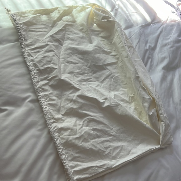 NEW Away Luggage Large Drawstring Dustbag for Pet Carrier - Picture 5 of 5